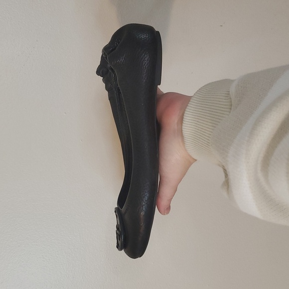Tory Burch Black Leather Ballet Flats Size 8 Minimalist Preppy Office Attire - Picture 6 of 16